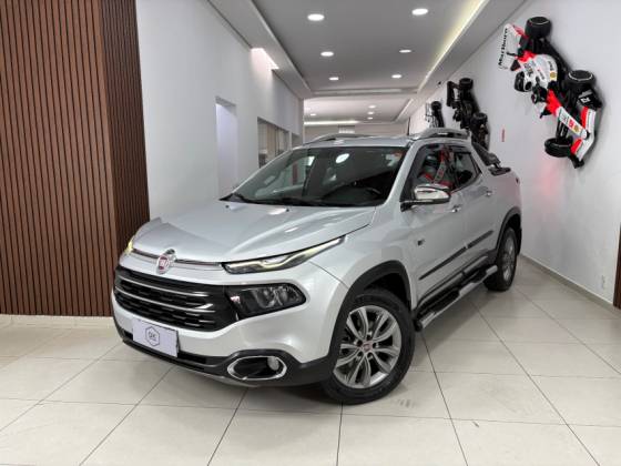 FIAT TORO 2.0 16V TURBO DIESEL RANCH 4WD AT9 FIAT TORO 2.0 16V TURBO DIESEL RANCH 4WD AT9